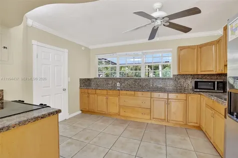 6842 NW 15th Street Plantation FL 33313