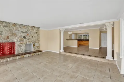 6842 NW 15th Street Plantation FL 33313