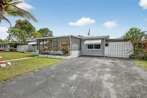 6842 NW 15th Street Plantation FL 33313