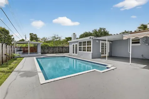 6842 NW 15th Street Plantation FL 33313