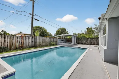 6842 NW 15th Street Plantation FL 33313