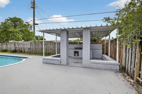 6842 NW 15th Street Plantation FL 33313