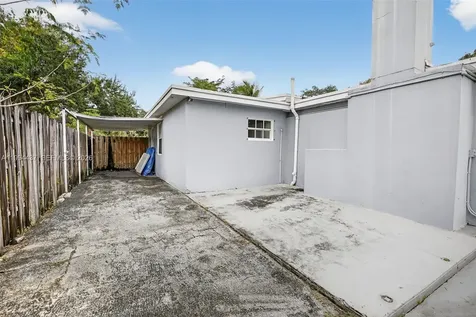 6842 NW 15th Street Plantation FL 33313