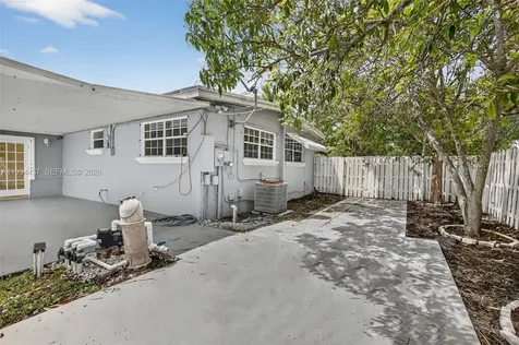 6842 NW 15th Street Plantation FL 33313