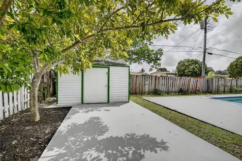 6842 NW 15th Street Plantation FL 33313