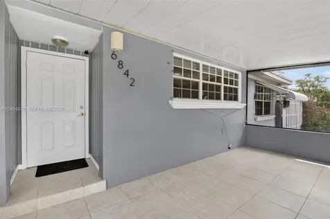 6842 NW 15th Street Plantation FL 33313