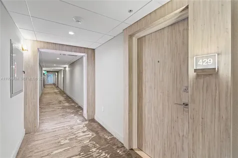 10275 Collins Avenue Bal Harbour FL 33154
