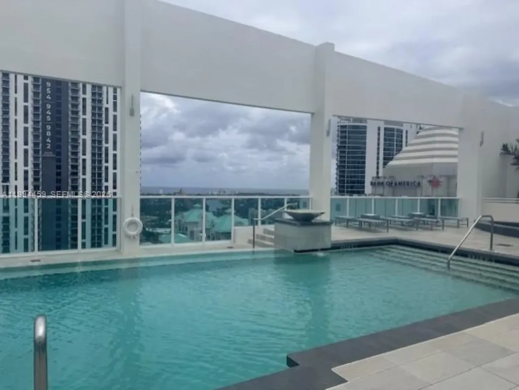 350 SE 2nd Street Fort Lauderdale FL 33301