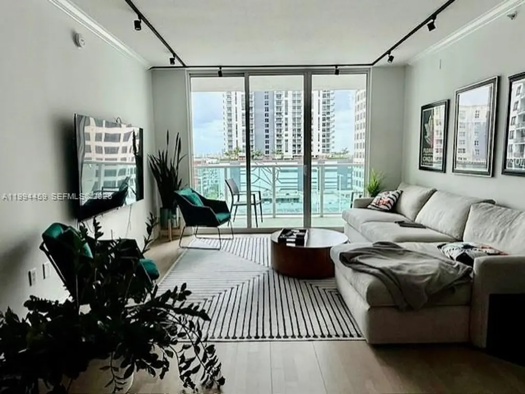 350 SE 2nd Street Fort Lauderdale FL 33301