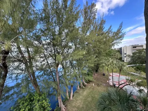 10000 NW 80th Court Hialeah Gardens FL 33016