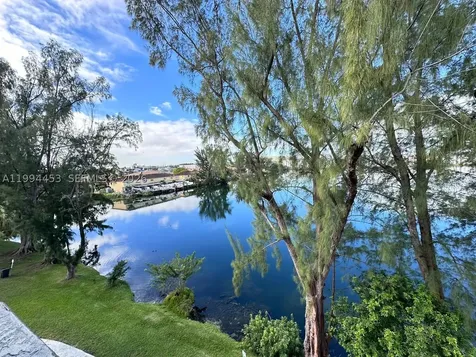 10000 NW 80th Court Hialeah Gardens FL 33016