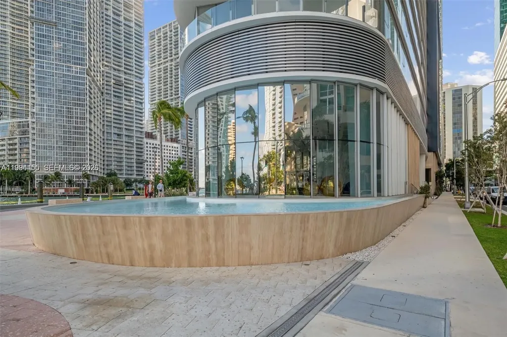 300 Biscayne Boulevard Way Miami FL 33131