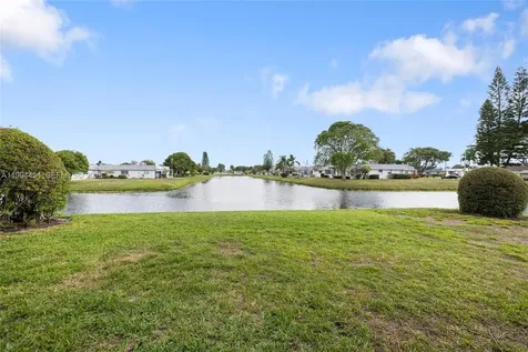 72 Monaco B Delray Beach FL 33446