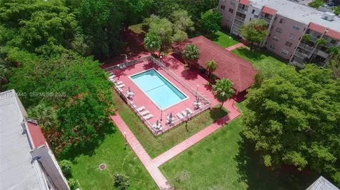 8411 NW 8th Street Miami FL 33126