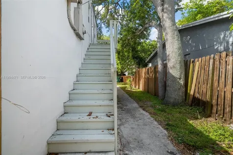 212 SW 11th Street Dania Beach FL 33004