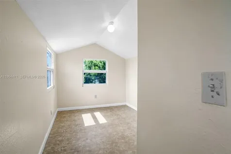 212 SW 11th Street Dania Beach FL 33004