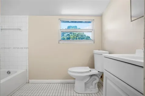 212 SW 11th Street Dania Beach FL 33004