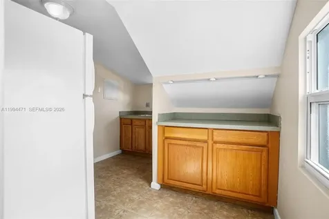 212 SW 11th Street Dania Beach FL 33004