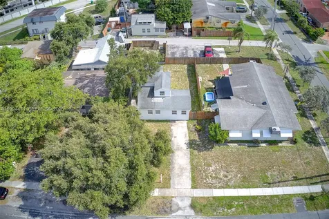 212 SW 11th Street Dania Beach FL 33004