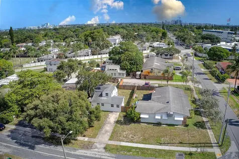 212 SW 11th Street Dania Beach FL 33004