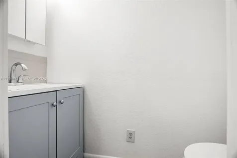 212 SW 11th Street Dania Beach FL 33004