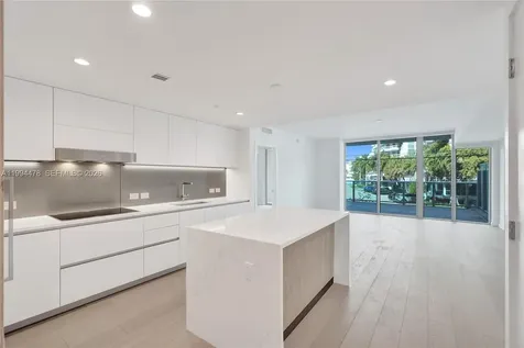9221 E Bay Harbor Drive Bay Harbor Islands FL 33154