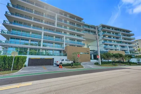 9221 E Bay Harbor Drive Bay Harbor Islands FL 33154