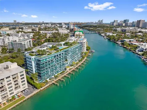 9221 E Bay Harbor Drive Bay Harbor Islands FL 33154