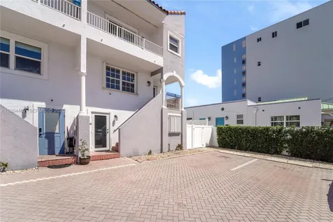 335 Virginia Street Hollywood FL 33019