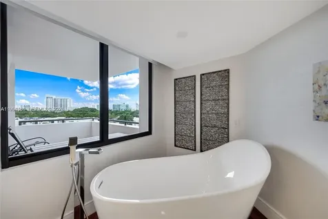 1581 Brickell Avenue Miami FL 33129