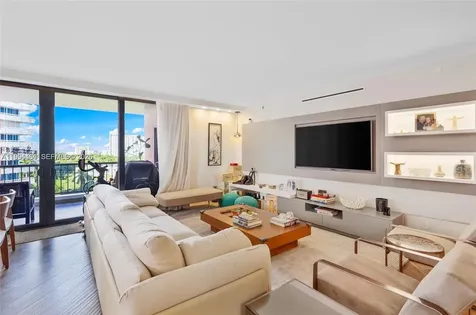 1581 Brickell Avenue Miami FL 33129