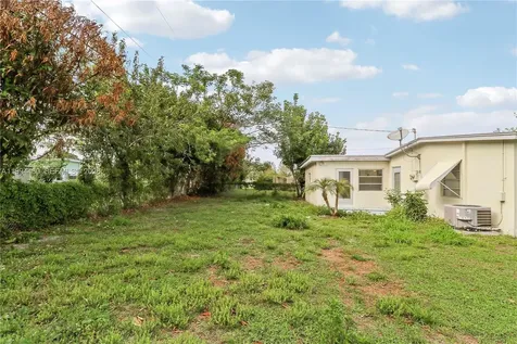 721 SE Solaz Avenue Port St. Lucie FL 34983