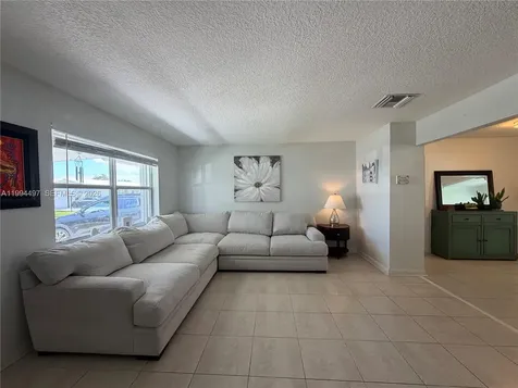 2105 SW Park Drive Boynton Beach FL 33426