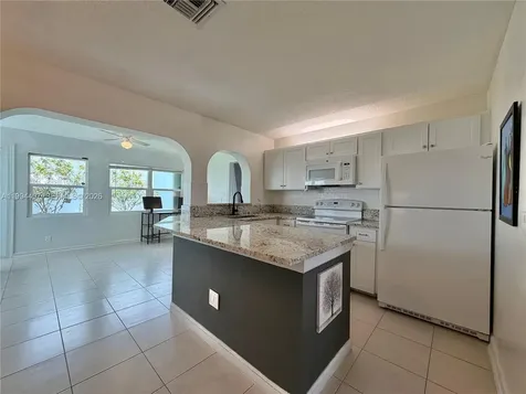 2105 SW Park Drive Boynton Beach FL 33426
