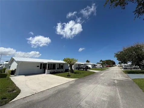2105 SW Park Drive Boynton Beach FL 33426
