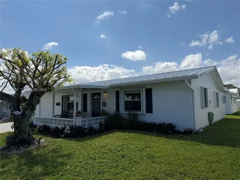 2105 SW Park Drive Boynton Beach FL 33426