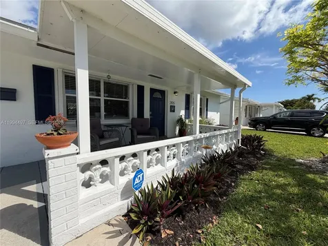 2105 SW Park Drive Boynton Beach FL 33426