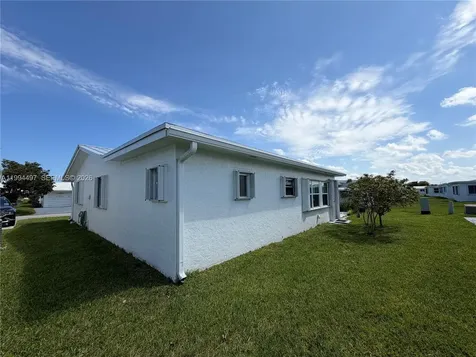 2105 SW Park Drive Boynton Beach FL 33426