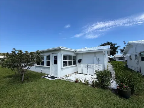2105 SW Park Drive Boynton Beach FL 33426