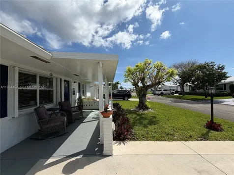 2105 SW Park Drive Boynton Beach FL 33426