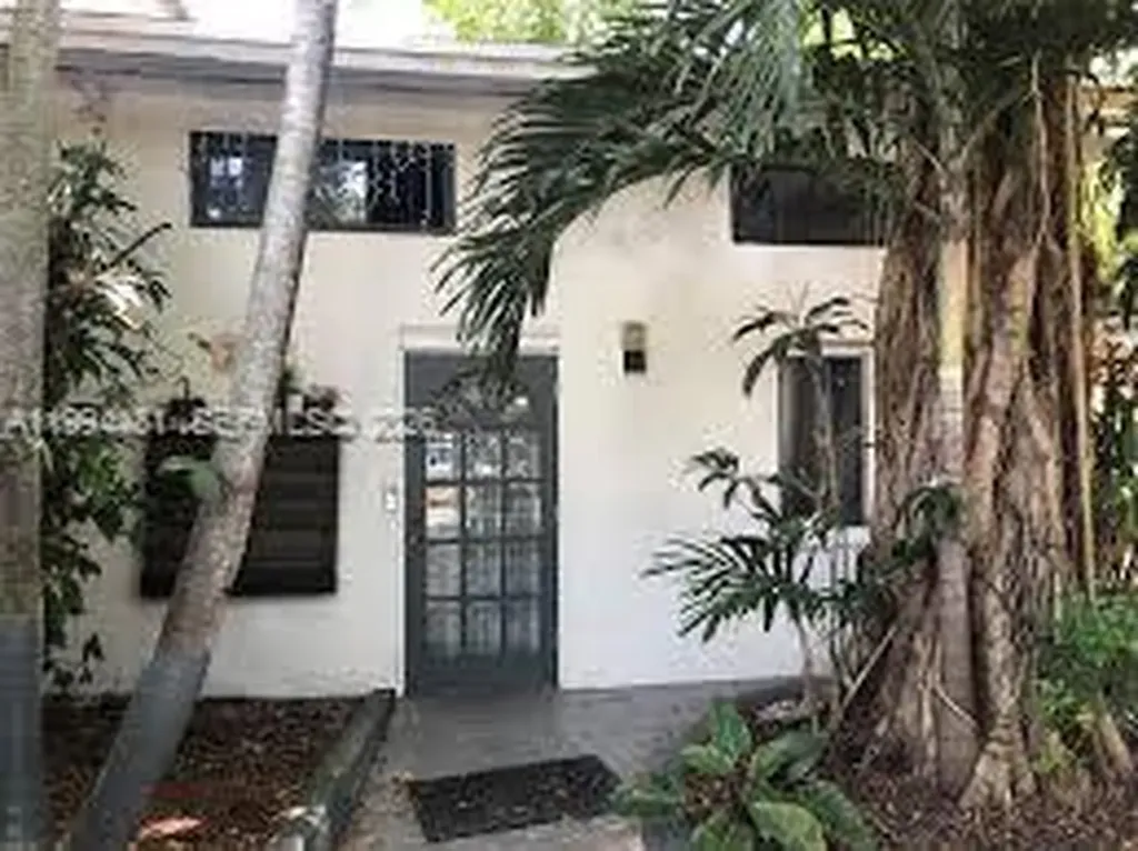 2231 SW 57th Court Miami FL 33155