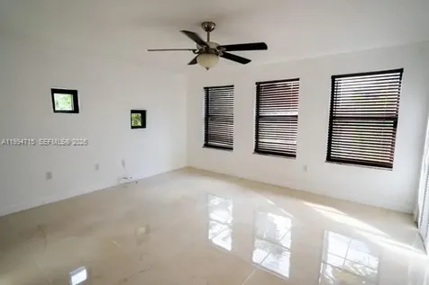 1622 NW 1st Avenue Miami FL 33136