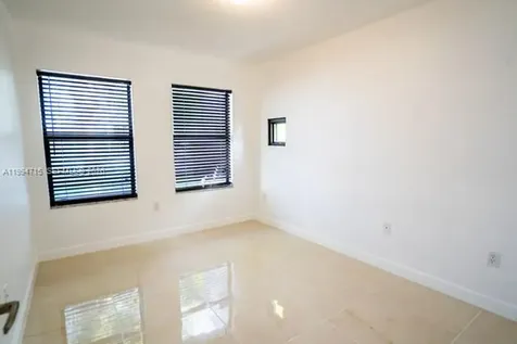 1622 NW 1st Avenue Miami FL 33136