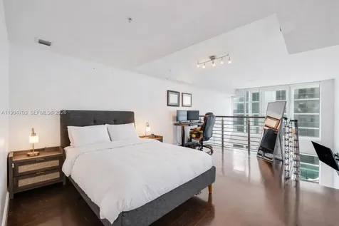 41 SE 5th Street Miami FL 33131