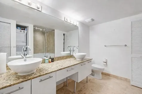 41 SE 5th Street Miami FL 33131