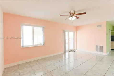 601 SW 116th Court Sweetwater FL 33174