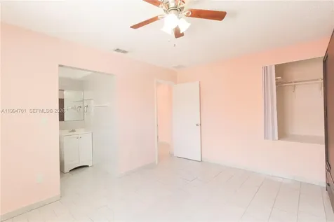 601 SW 116th Court Sweetwater FL 33174
