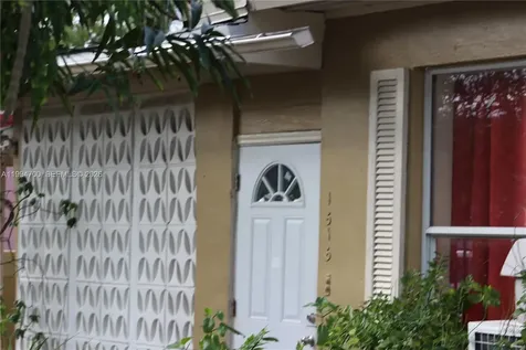 Miami FL 33161