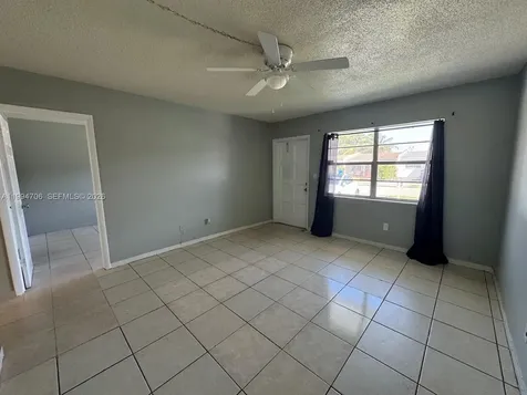 5440 SW 38th Court West Park FL 33023