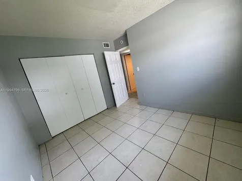 5440 SW 38th Court West Park FL 33023